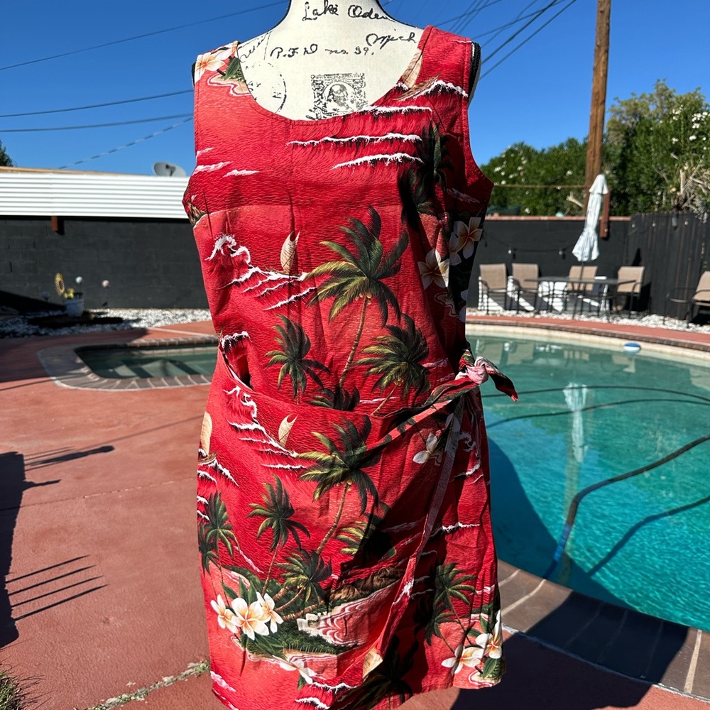 Hilo Hattie Red Floral Hawaiian Dress
